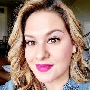 Meet your Posher, Sandy